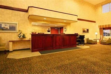 Crossings By Grandstay Inn & Suites 벡커 내부 사진