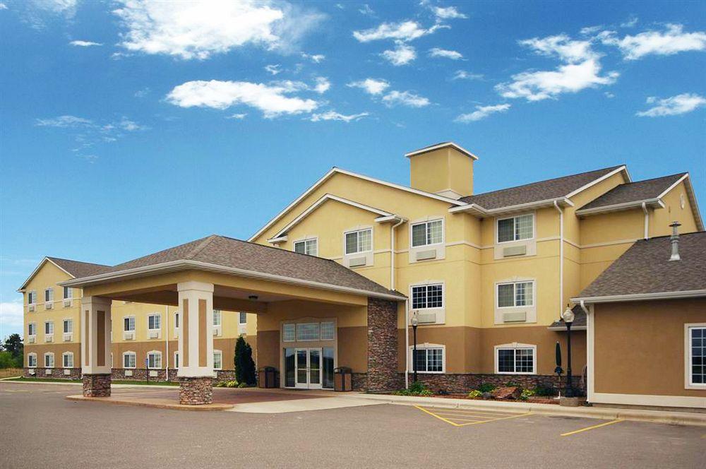 Crossings By Grandstay Inn & Suites 벡커 외부 사진