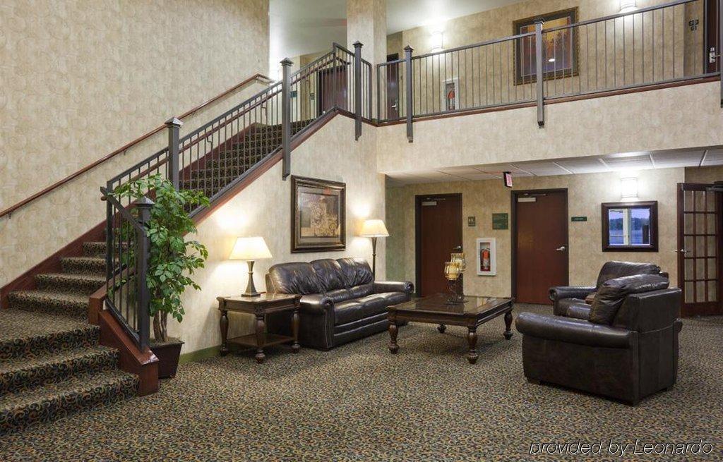 Crossings By Grandstay Inn & Suites 벡커 외부 사진